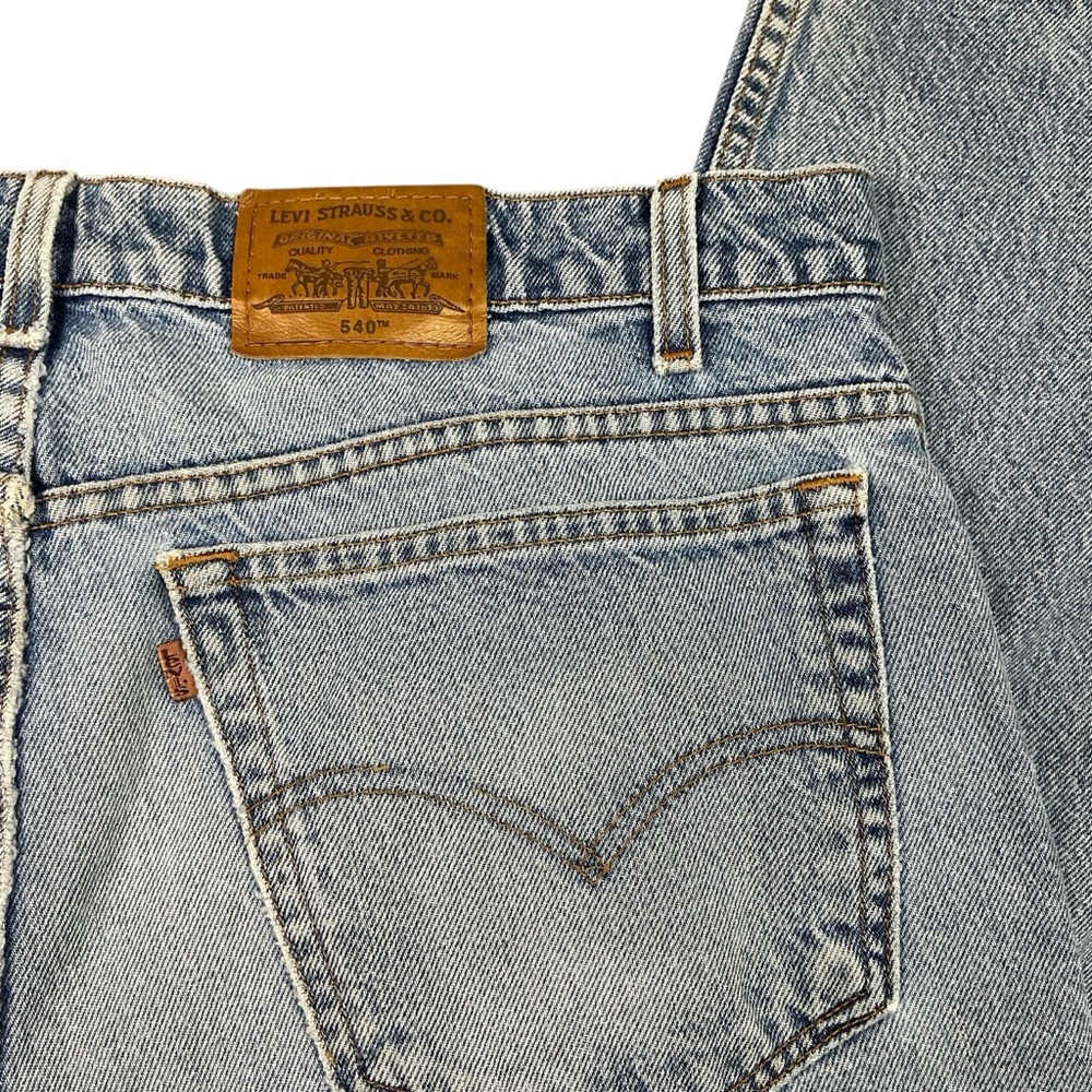 Vintage Levi’s 540 relaxed straight leg jeans 38 x 29 - Picture 4 of 7
